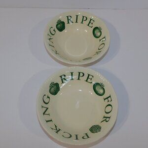 Set 2 Wood & Sons The Kitchen Garden Green Ripe For Picking Fruit Bowls 6.5"